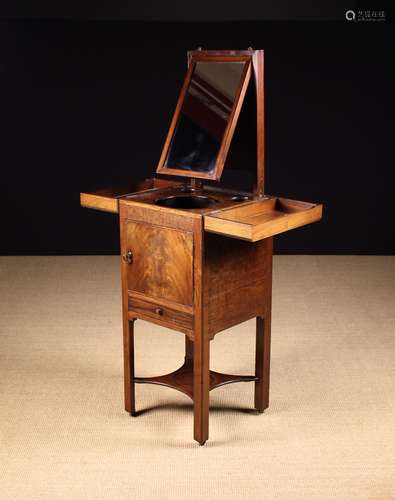 A Fine Georgian Mahogany Dressing Stand.