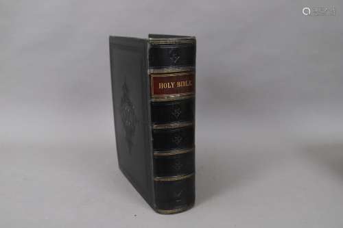 IMPERIAL ILLUSTRATED BIBLE. 1864 Belle reliure estampée.