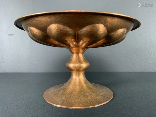 Arts And Crafts Hammered Copper Footed Bowl Tazza