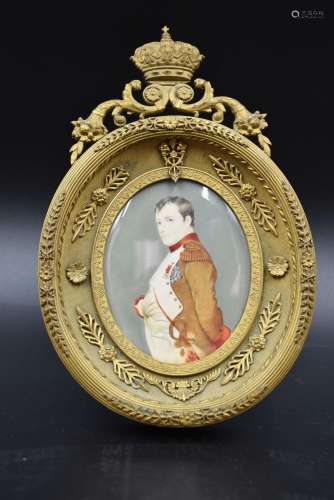 Miniature ovale sur ivoire représentant Napoléon Bonaparte e...
