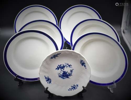 Lot de six assiettes en porcelaine de Tournai à décor d'un r...