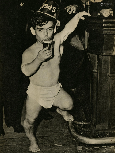 WEEGEE [arthur h. fellig] - Shorty, the Bowery Cherub,