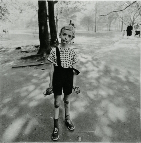 DIANE ARBUS - Child with a Toy Hand Grenade in Central