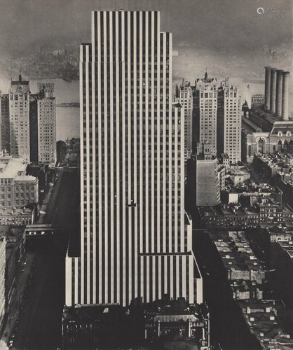 BERENICE ABBOTT - Daily News Building, New York City -