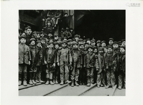 LEWIS HINE - A Group of the Youngest Coal Breaker Boys
