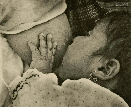 TINA MODOTTI - Indian Baby Nursing - Original vintage