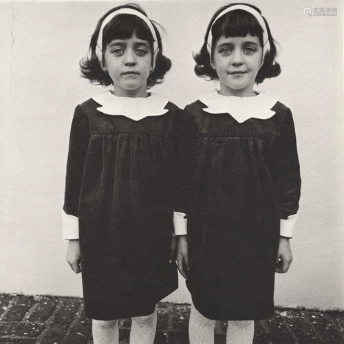 DIANE ARBUS - Identical Twins, Roselle, N.J - Original