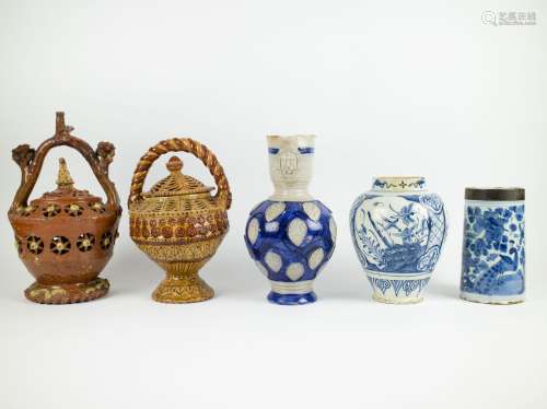 A collection of earthenware, a.o. Delft, Raeren (German) and...