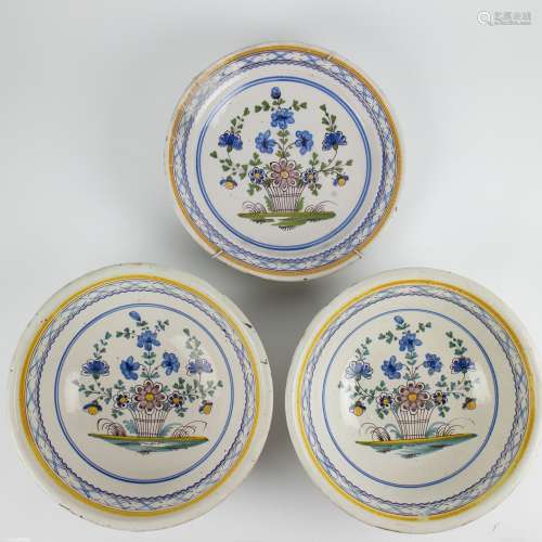 3 polychrome Brussels plates with floral design, 18th/19th C...