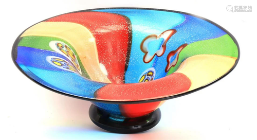 Decorative glass bowl