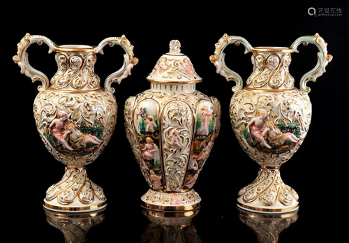 Capodimonte cabinet set