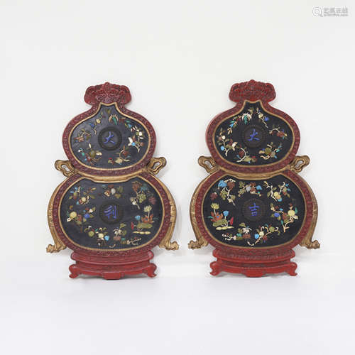 A Pair of Lacquer Inlaid Double-Gourd Table Screen