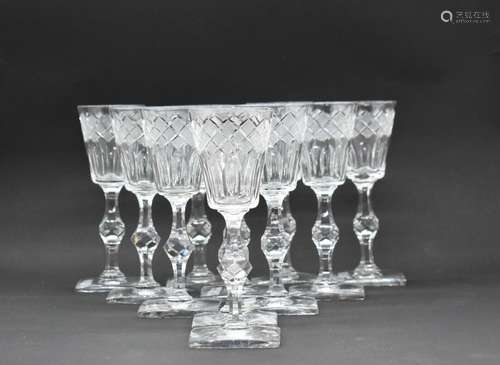 HAWKES., Ensemble de onze verres en cristal taillé de formes...