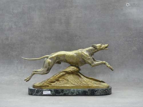 Alfred DUBUCAND (1828-1894), Lévrier en course, bronze à pat...