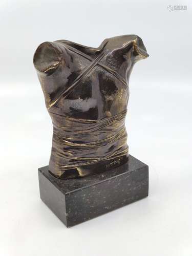 D'après Igor MITORAJ (1944-2014) Cuirasse II Bronze à patine...