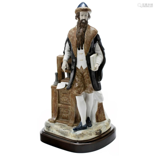 Porcelain Sculpture of the Inventor of Printing