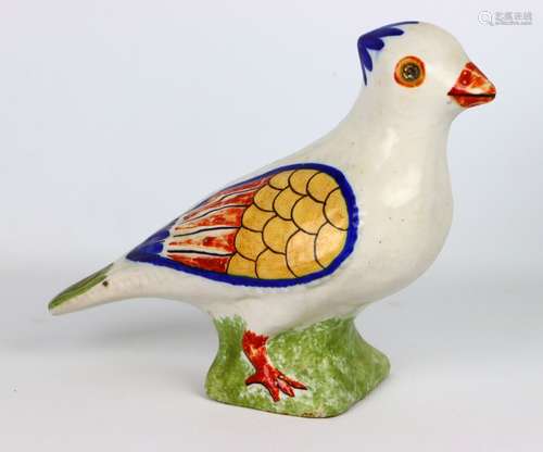 NEVERS. Pigeon de faitage en faïence polychrome. Premier tie...