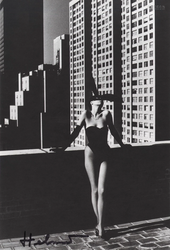 HELMUT NEWTON - Elsa Peretti As a Bunny, New York #1 -