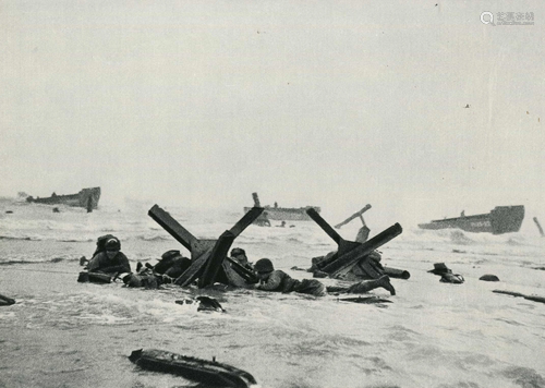 ROBERT CAPA - Omaha Beach, Normandy, France