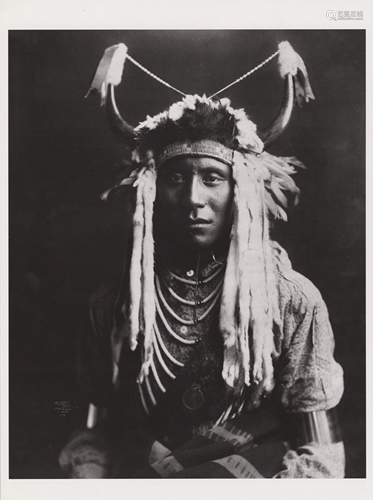 EDWARD S. CURTIS - Head Carry, Blackfoot - Original