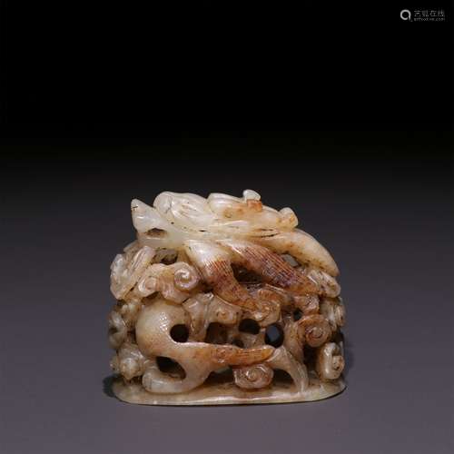 A MING DYNASTY HETIAN JADE DRAGON DESIGN TOP OF STOVE