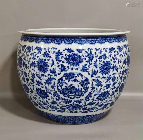 A QING DYNASTY BLUE AND WHITE SAN DUO TANGLED LOTUS JAR