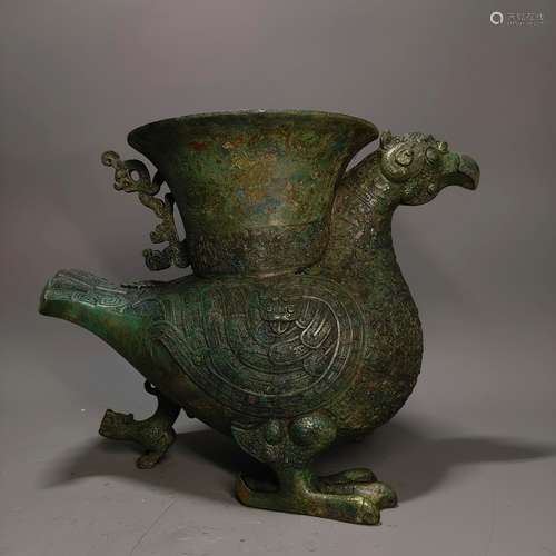 A WARRING STATES PERIOD BRONZE BIRD SHAPED CUP