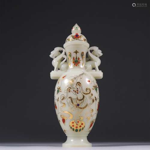 A QING DYNASTY HETIAN JADE INLAYED GOLD BOTTLE