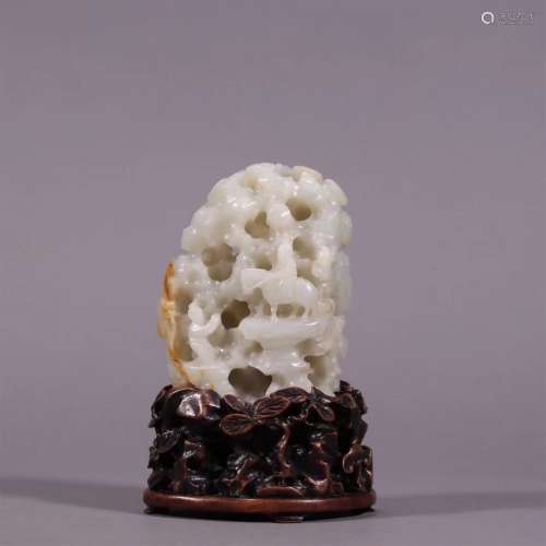 A QING DYNASTY HETIAN JADE FIGURE STORY WALL ORNAMENT