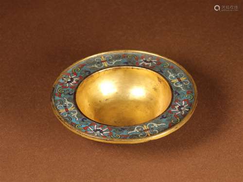 A QING DYNASTY QIANLONG  CLOISONNE LOTUS PATTERN BOWL