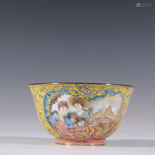 A QING DYNASTY QIANLONG COPPER BODY YELLOW GROUND PAINTED EN...