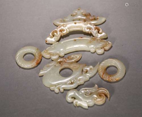 A HAN DYNASTY HETIAN WHITE JADE PENDANT