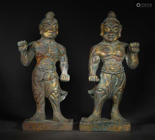 A PAIR OF TANG DYNASTY BRONZE GILDED WARRIOR STATUES