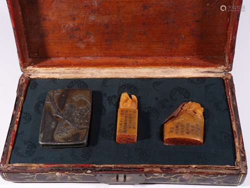 A SET OF TIANHUANG STONE SEALS TONG DANIAN MARKED