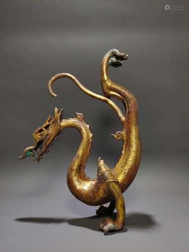 A WARRING STATES PERIOD GOLDING DRAGON