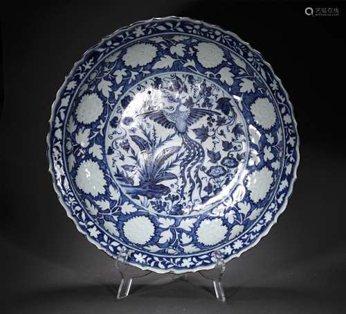 A YUAN DYNASTY BLACK AND WHITE PHOENIX PATTERN PLATE