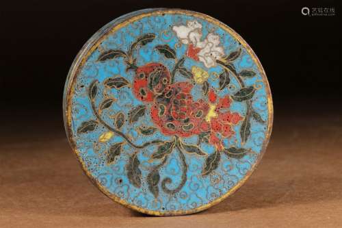 A MING DYNASTY WANLI CLOISONNE COVER BOX