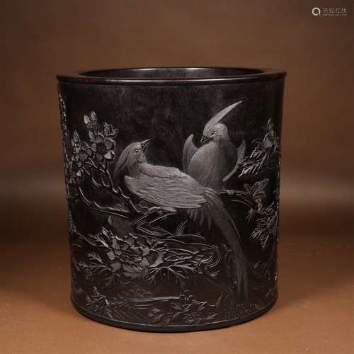 A SANDALWOOD FLOWER AND BIRD PATTERN BRUSH HOLDER