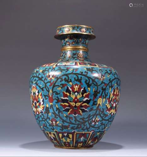 A QING DYNASTY QIANLONG CLOISONNE BOTTLE