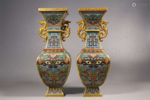 A PAIR OF QING DYNASTY CLOISONNE BOTTLES