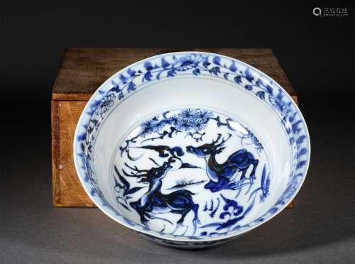 A MING DYNASTY BLUE AND WHITE DEER DESIGN BOWL