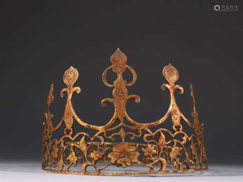 A SONG DYNASTY GILDING HAT CROWN