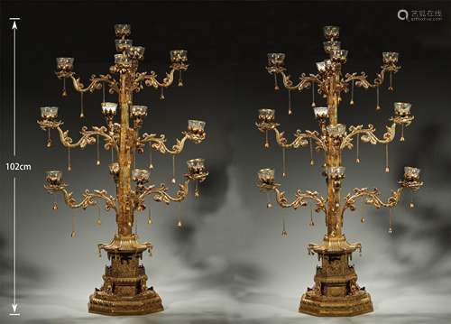 A PAIR OF SONG DYNASTY GILDED CRYSTAL LAMPS