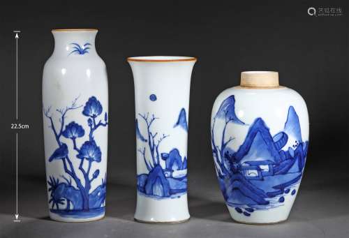 A SET OF QING DYNASTY BLUE AND WHITE BOTTLES