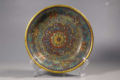 A QING DYNASTY CLOISONNE PLATE