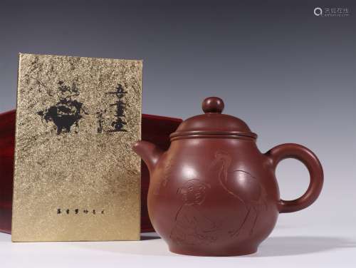 AN OLD PURPLE CLAY TEA POT FAN ZENG MARKED