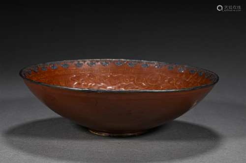 A NORTHERN SONG DYNASTY PURPLE DING KILN CARVED FLOWER BOWL