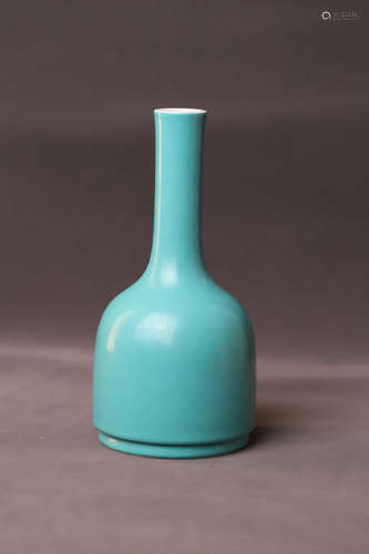 A Turquoise Green Glazed Porcelain Vase