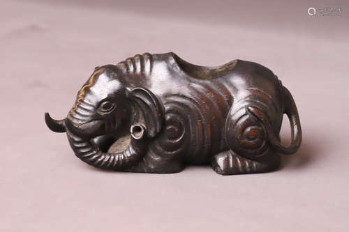 A Carved Elephant Red Sandalwood Washer