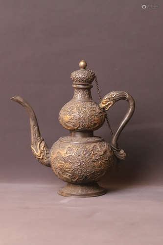 A Gilt Dragon Pattern Silver Gourd Shape Pot